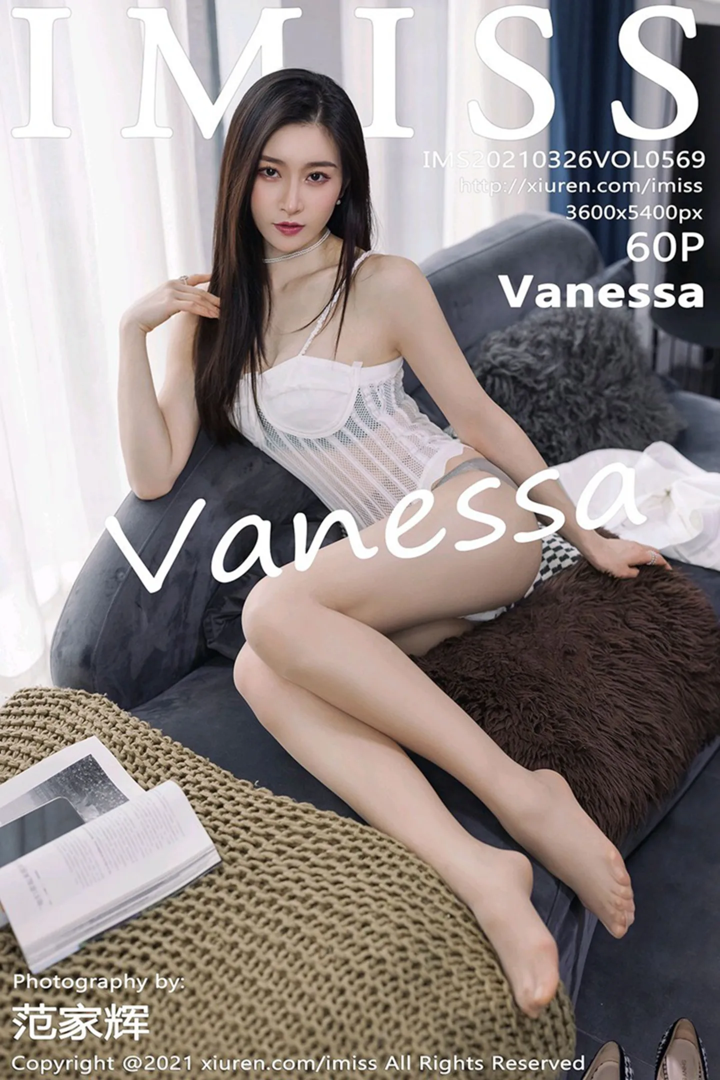 [IMISS爱蜜社]Vol.569_气质美女Vanessa时尚动人街拍+私房性感内衣迷人诱惑写真60P-秀人网 - XiuRen.Space